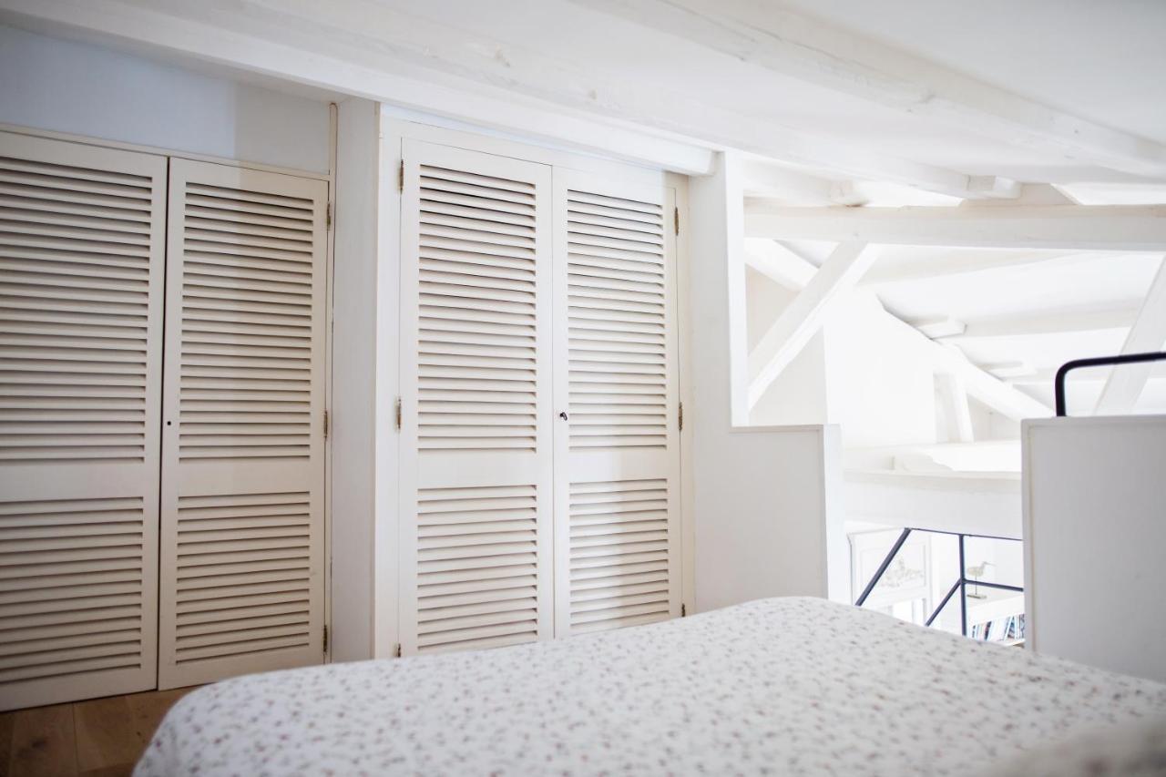 XVIII Century Gem With Magnificent Views Of The Harbour With A Private Garage Saint-Martin-de-Ré Exterior foto